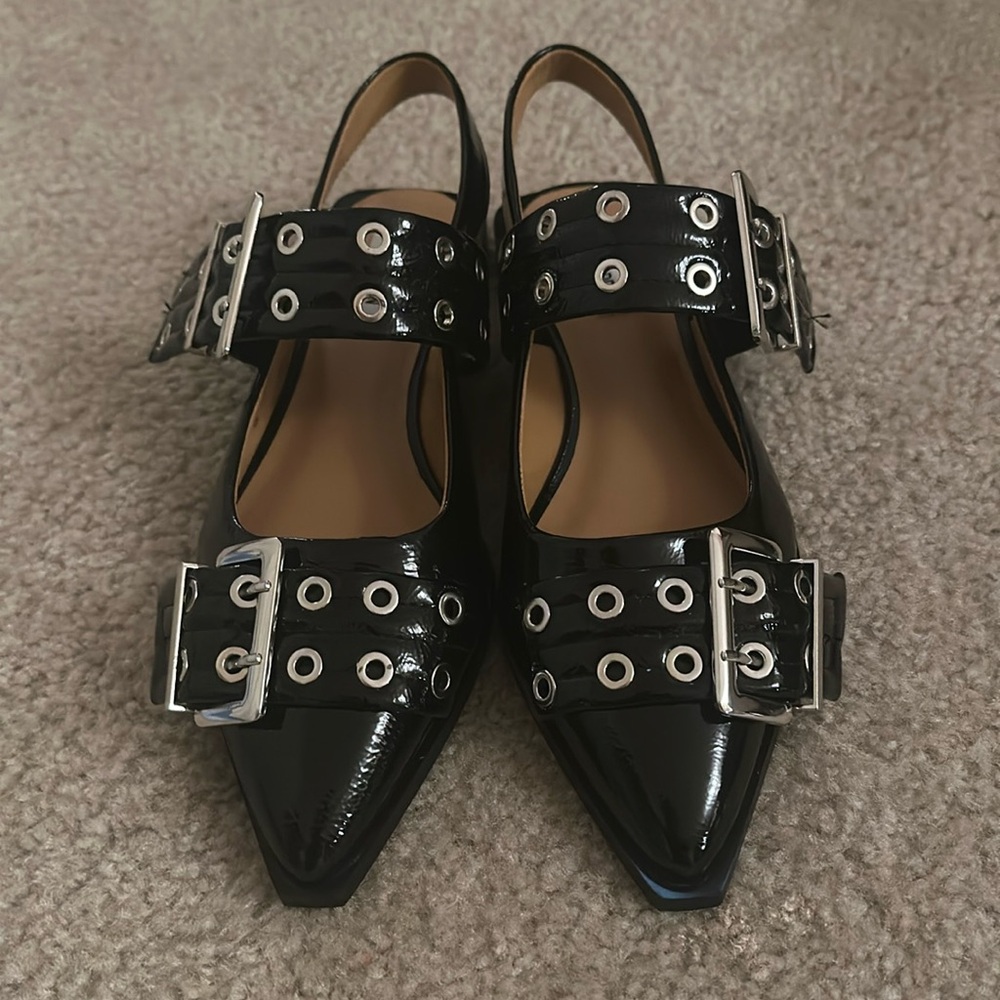 Steve Madden Graya Flats